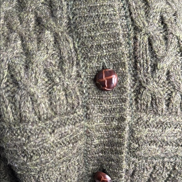Green Lambswool Sweater - Picture 2 of 4